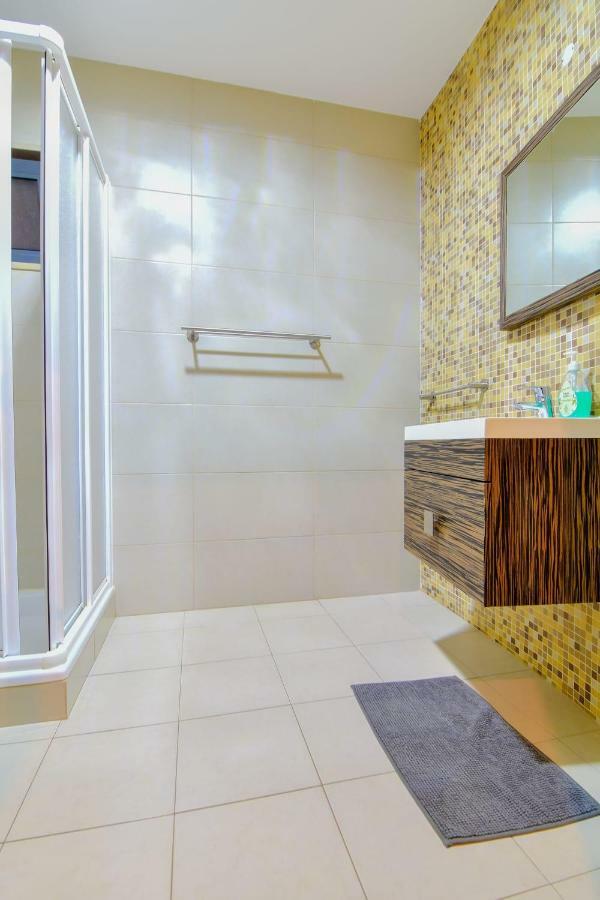 Stunning Villa With Pool Албуфейра Экстерьер фото